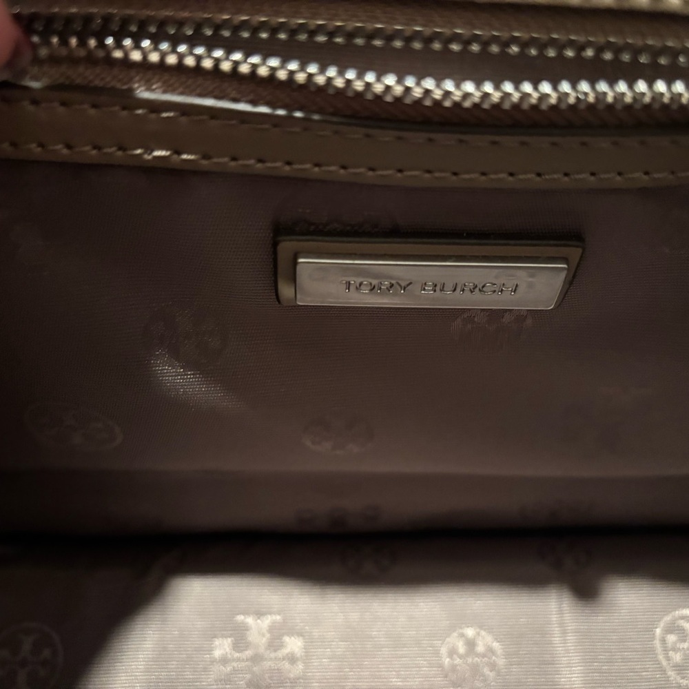 Tory Burch Tan Croc-Embossed Shoulder Bag - Picture 9 of 10